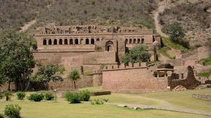 Bhangarh & Abhaneri Day Trip